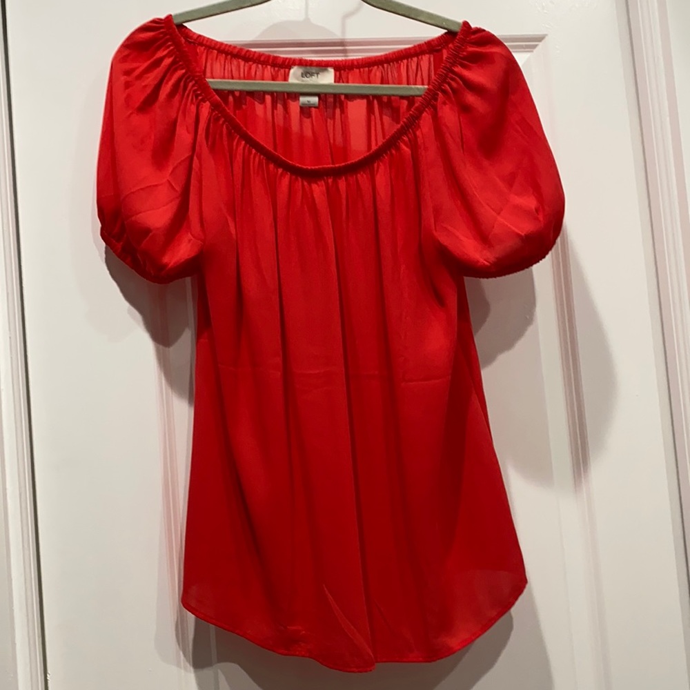 EUC Women’s Loft Off the Shoulder Top Size Medium